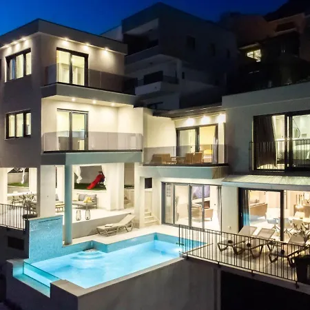 Villa Luxury With Pool And Jacuzzi *