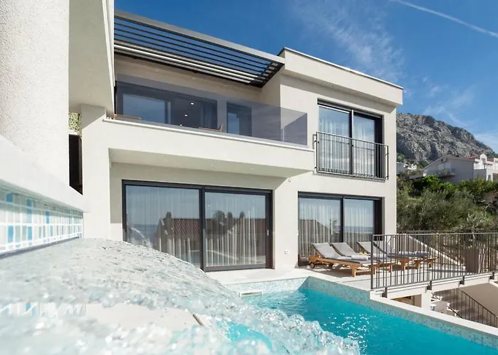 Villa Luxury With Pool And Jacuzzi *
