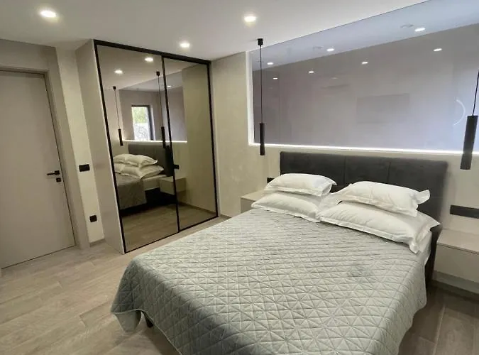 Luxury With Pool And Jacuzzi * Makarská