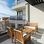 Luxury With Pool And Jacuzzi * ماكارسكا
