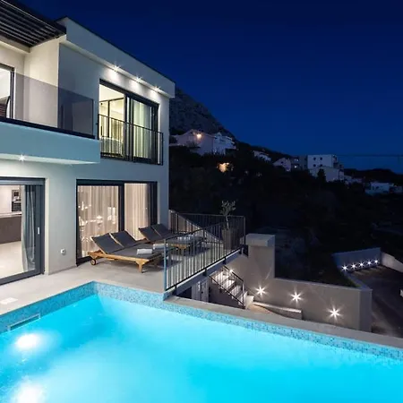 فيلة Luxury With Pool And Jacuzzi *